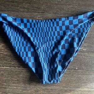 Skatie Cheryl bottoms in St. Martin